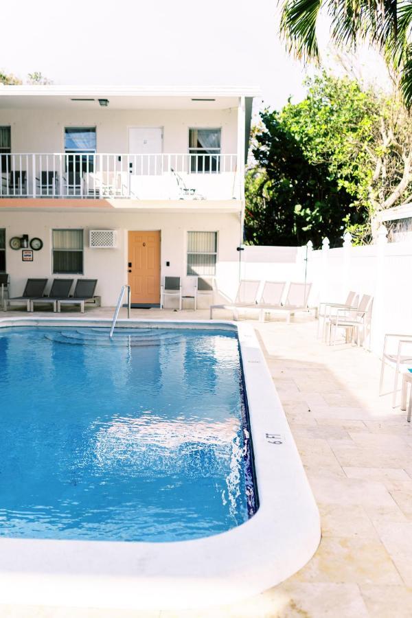Beachside Gardens Apartments By Lowkl Deerfield Beach Exterior photo